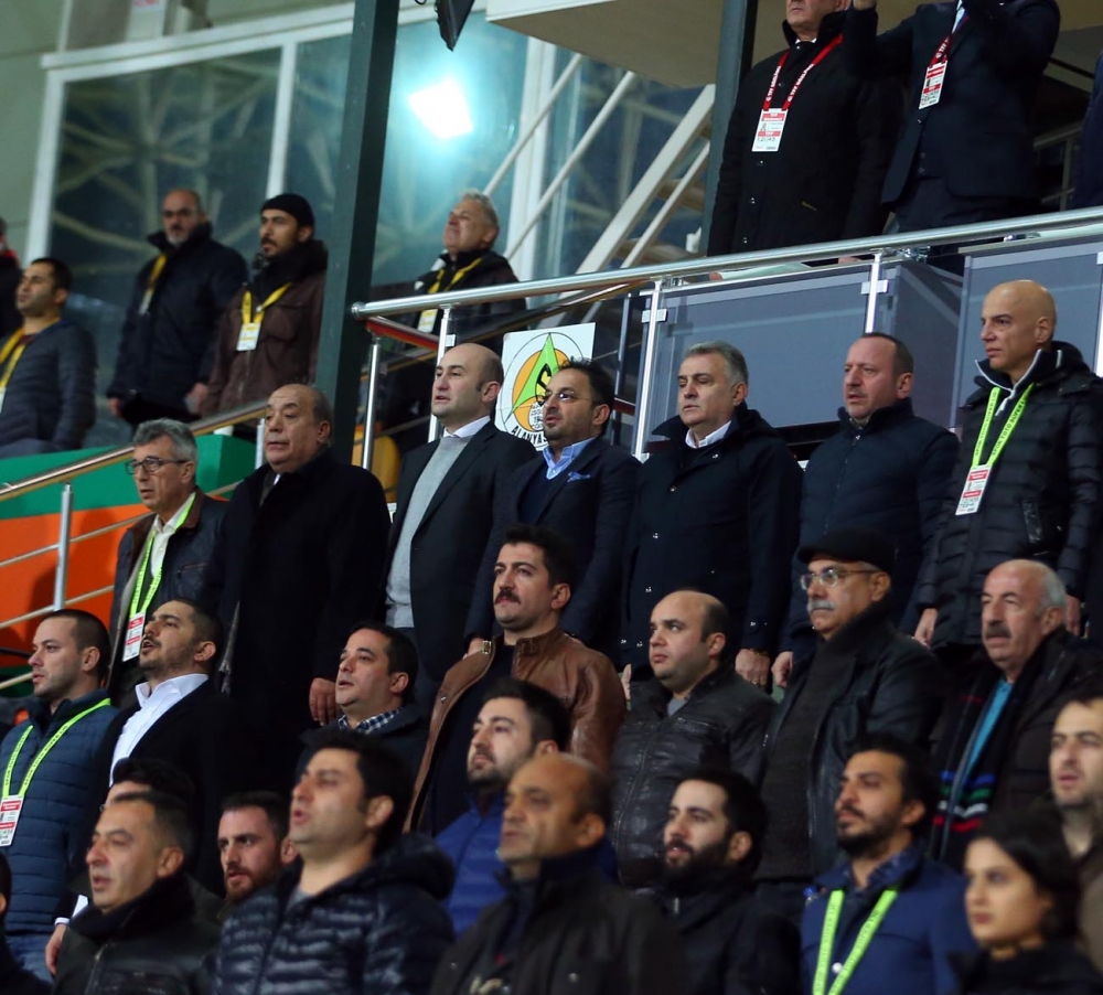 Alanyaspor - Beşiktaş maçının ilk yarısından kareler - Görsel 11