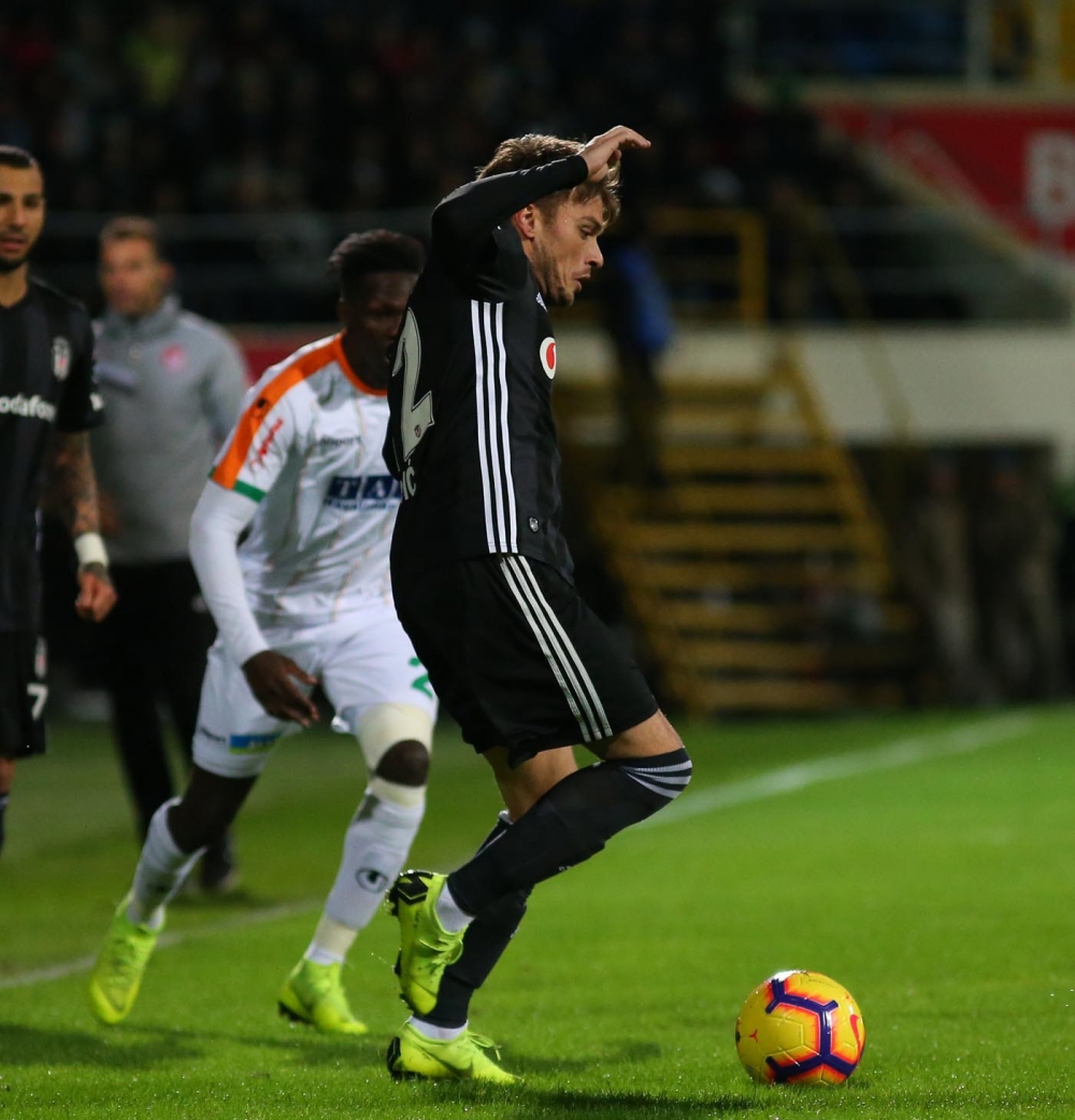 Alanyaspor - Beşiktaş maçının ilk yarısından kareler - Görsel 19