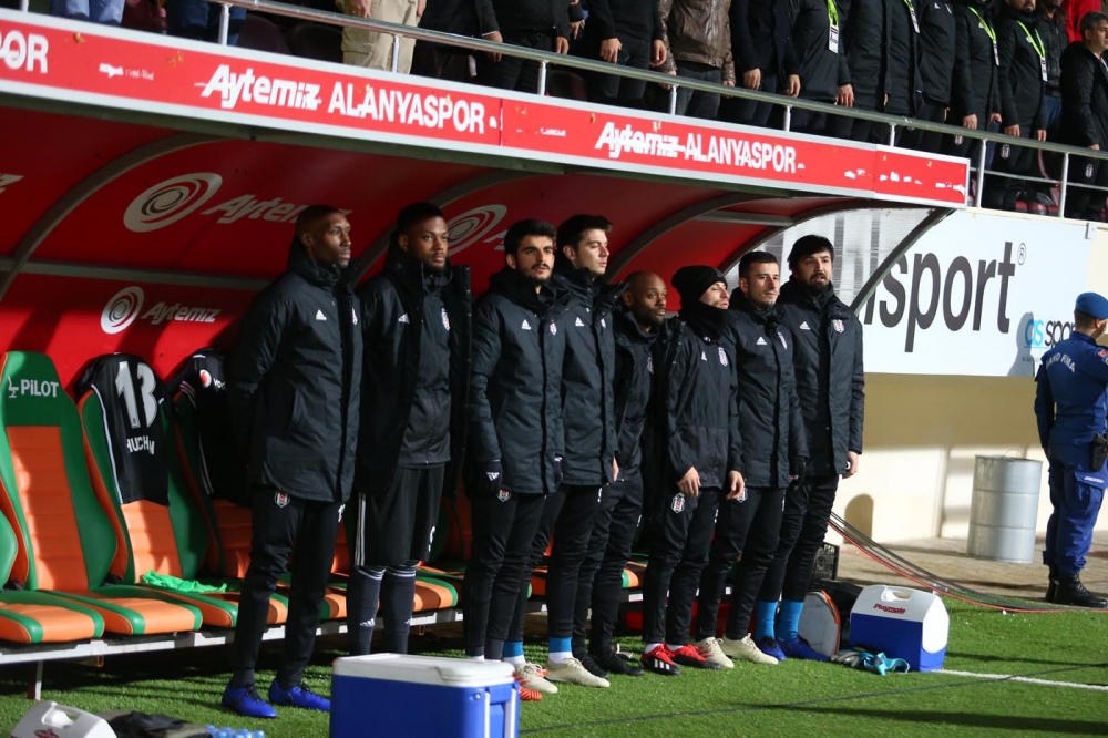 Alanyaspor - Beşiktaş maçının ilk yarısından kareler - Görsel 21