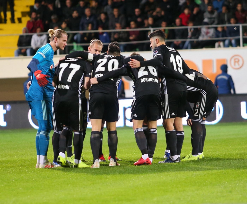 Alanyaspor - Beşiktaş maçının ilk yarısından kareler - Görsel 23
