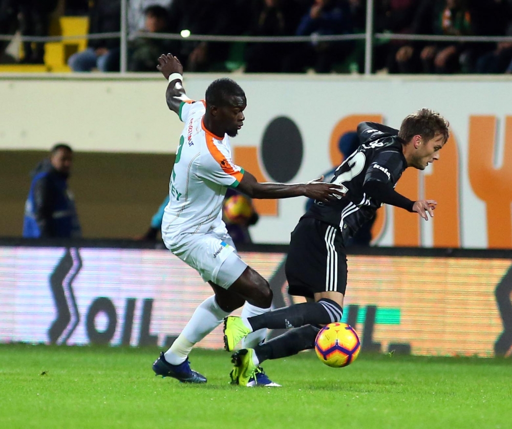 Alanyaspor - Beşiktaş maçının ilk yarısından kareler - Görsel 26