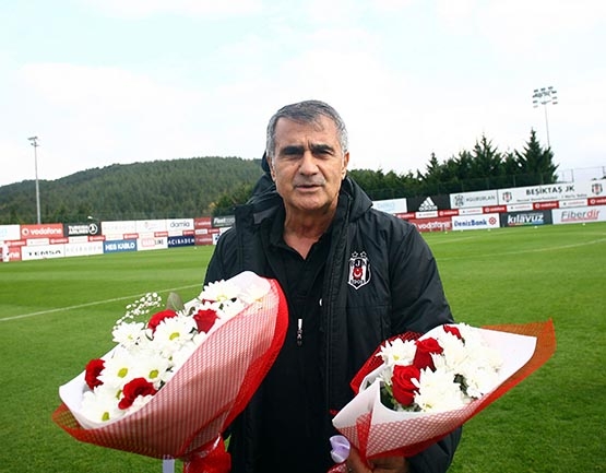 Şenol Güneş'in Öğretmenler Günü kutlandı - Görsel 2