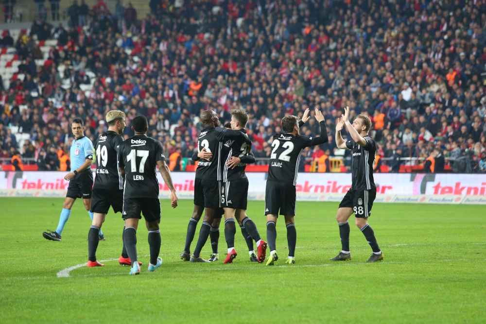 Beşiktaş, Antalya'da gol olup yağdı - Görsel 29