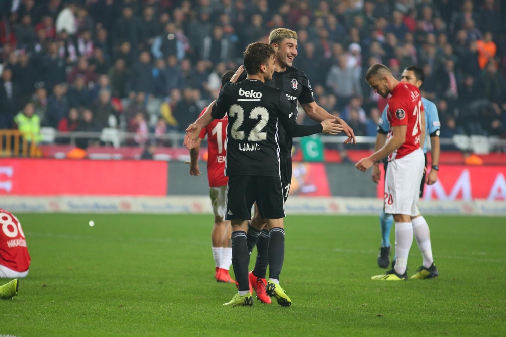 Beşiktaş, Antalya'da gol olup yağdı - Görsel 47