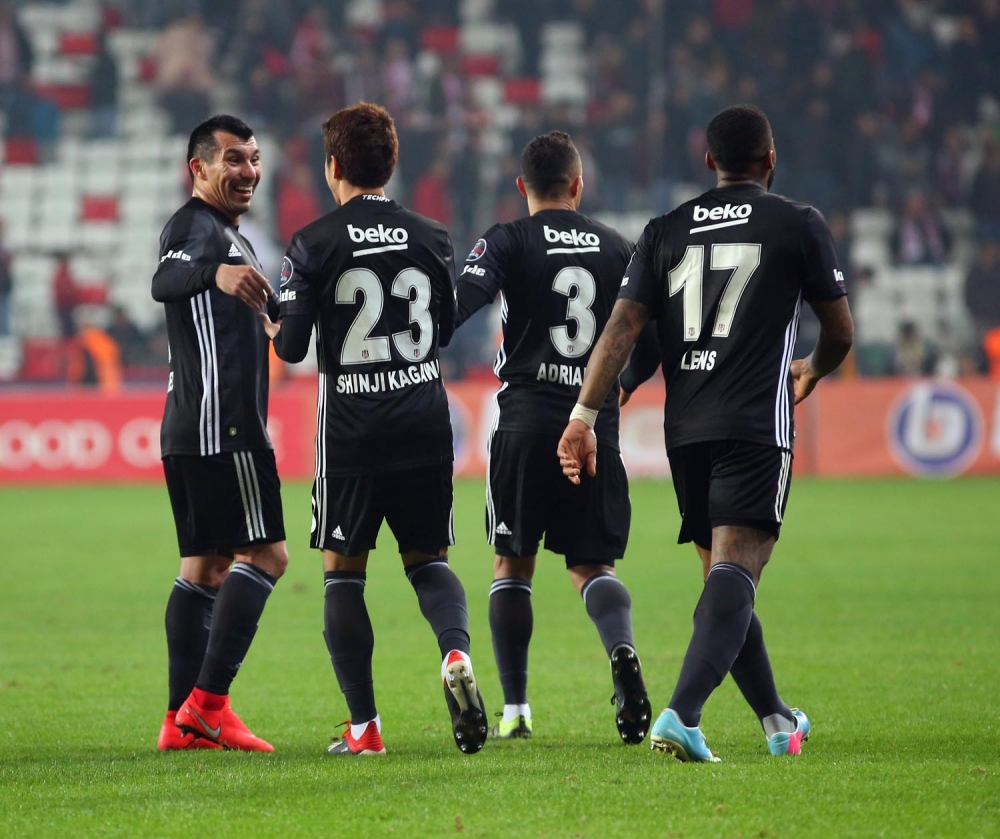Beşiktaş, Antalya'da gol olup yağdı - Görsel 55