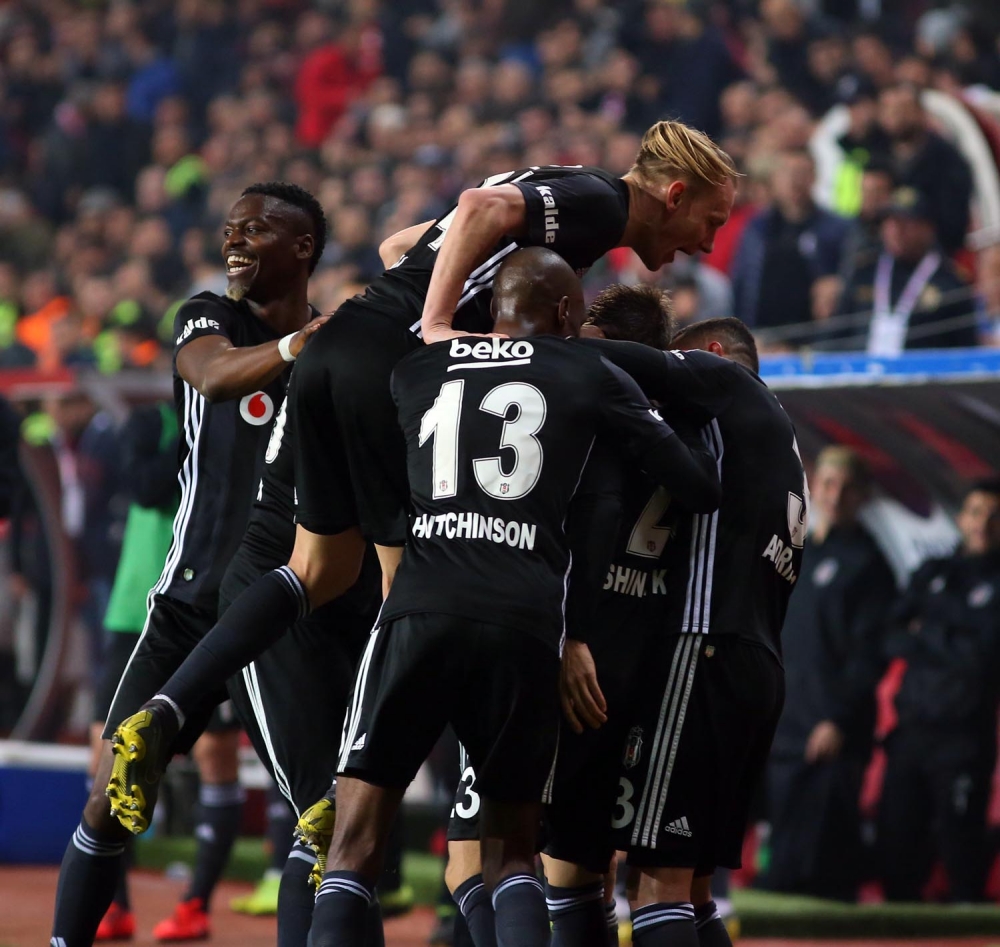 Beşiktaş, Antalya'da gol olup yağdı - Görsel 66