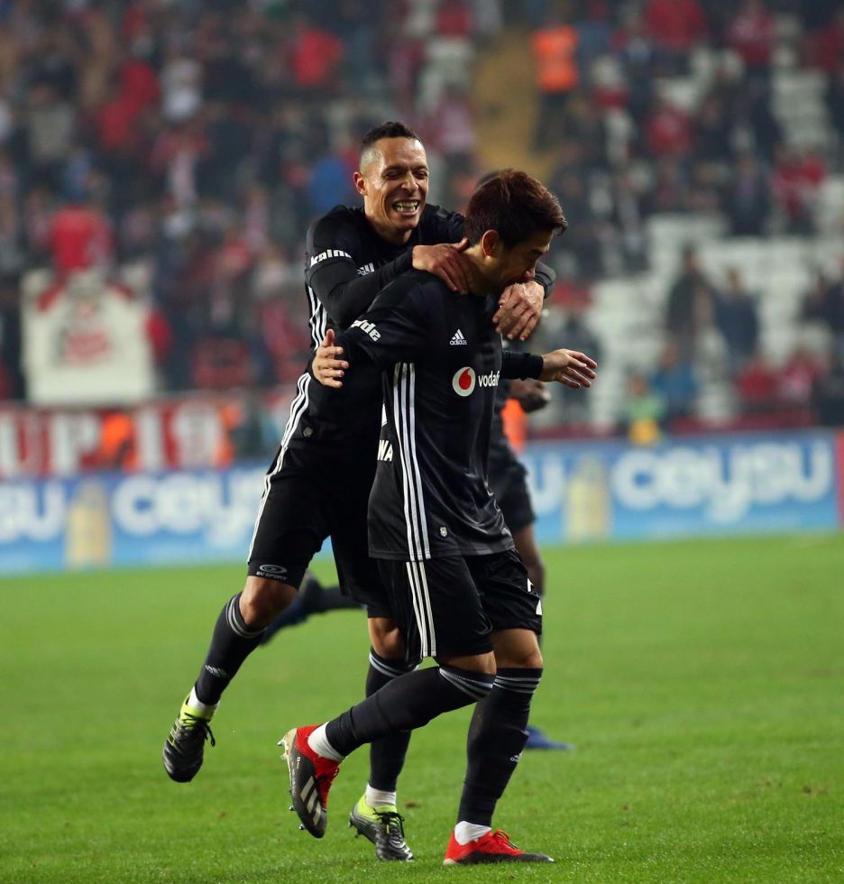 Kagawa Dünya'da manşetlerde! - Görsel 5