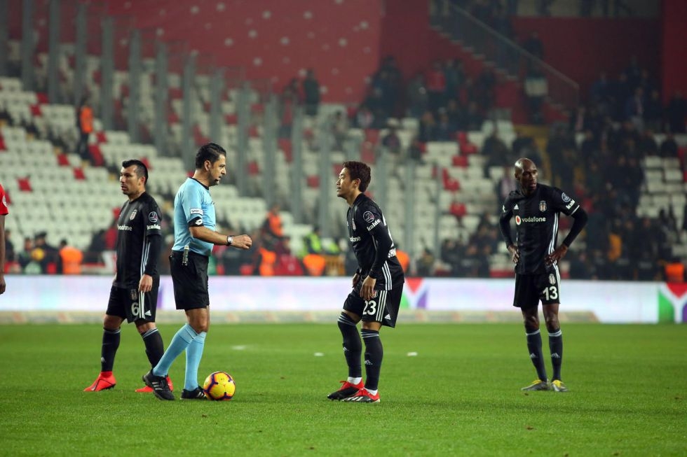 Kagawa Dünya'da manşetlerde! - Görsel 6
