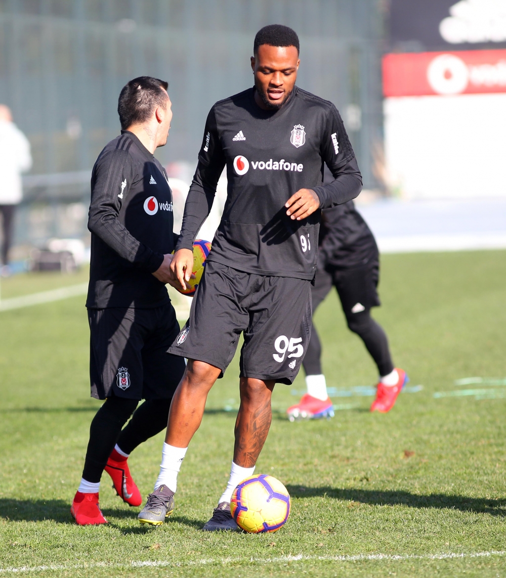 Ümraniye'de Kagawa fırtınası devam ediyor - Görsel 14