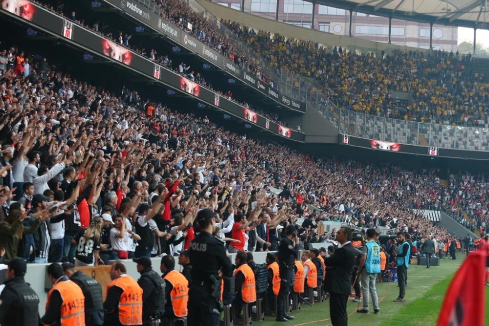 Beşiktaş Kulübü'nden siyah-beyazlı taraftarlara teşekkür! İşte o kareler - Görsel 2