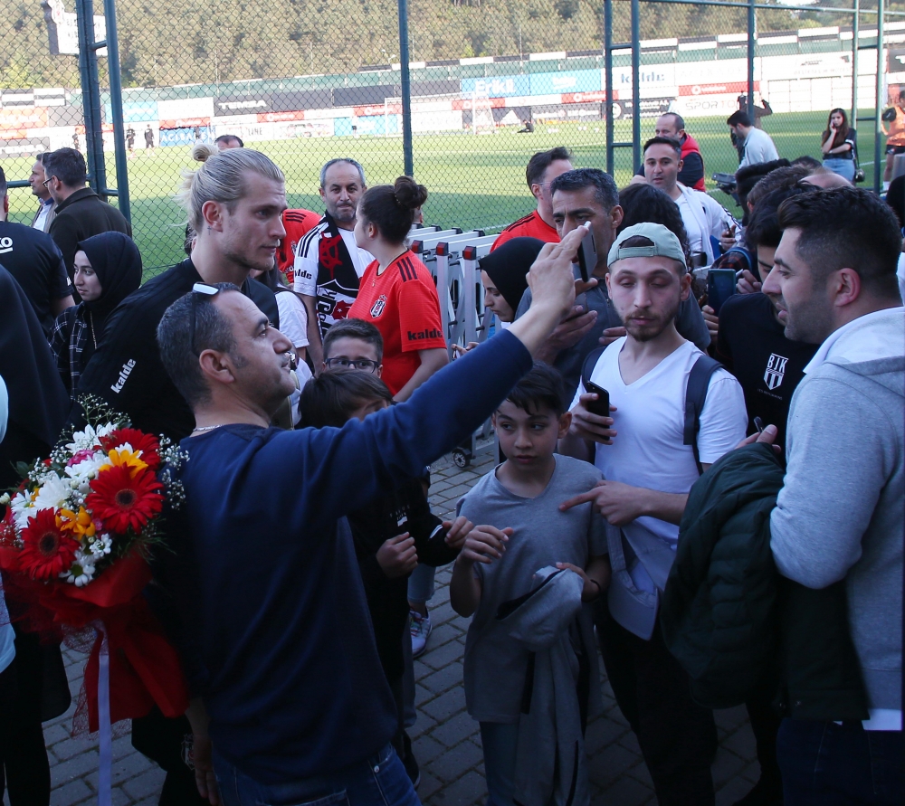 Üniversite öğrencileri Beşiktaş'ın antrenmanını izledi - Görsel 5