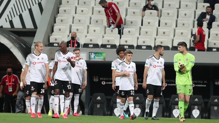 Beşiktaş-Antalyaspor maçının ardından spor yazarlarının görüşleri... "Takımın en iyisi yine 36’lık Atiba" - Görsel 2