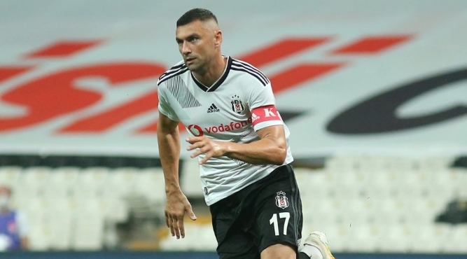Beşiktaş - Fenerbahçe maçının ardından yazar görüşleri: "Oyuncu değil, oyunu değiştirdi" - Görsel 3