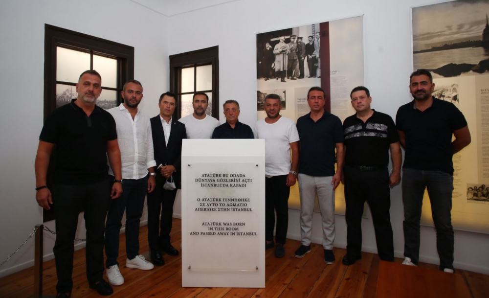 Beşiktaş Başkanı Ahmet Nur Çebi ve yöneticiler, Atatürk'ün doğduğu evi ziyaret etti - Görsel 4