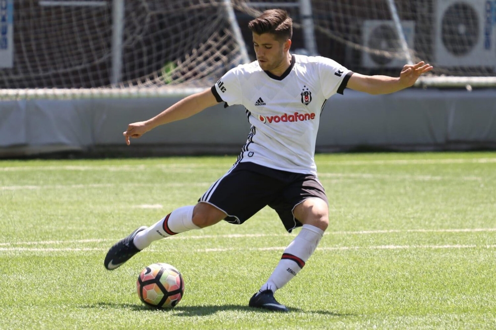 Beşiktaş'ın 2019-20 sezonundan profesyonel sözleşme imzaladığı genç oyuncular - Görsel 1