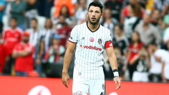 Beşiktaş’ın son 14 sezonda yaptığı devre arası transferleri - Görsel 25