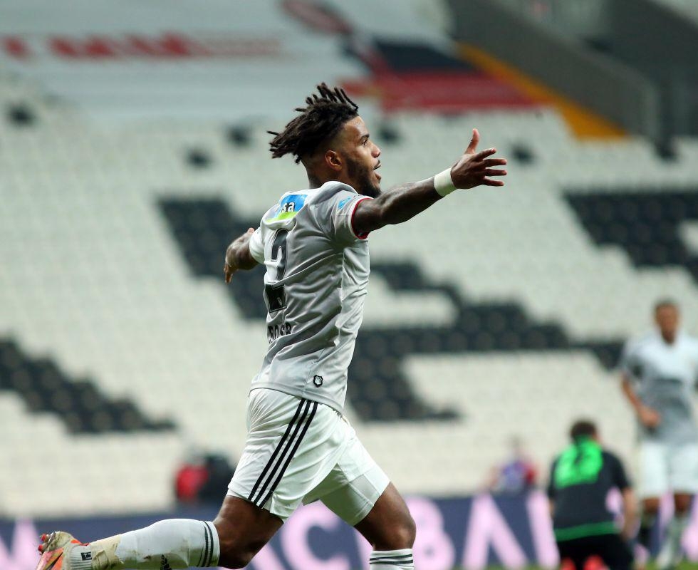 Beşiktaş, 72 dakika 10 kişi oynadığı Konyaspor maçında 3 puanı almayı bildi - Görsel 13