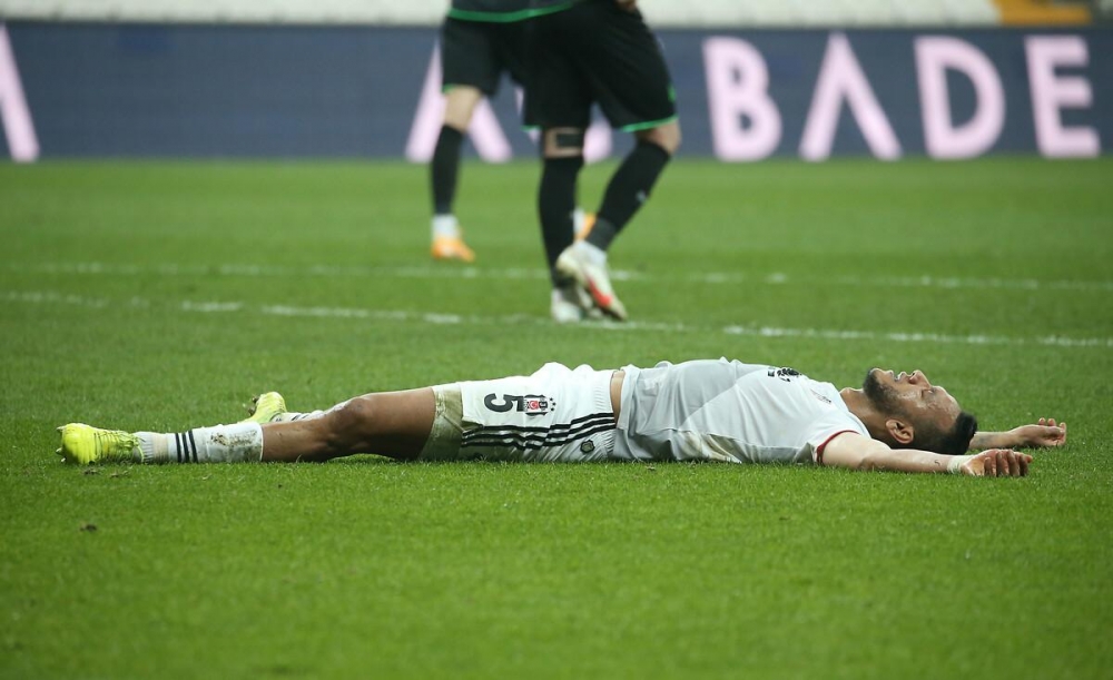 Beşiktaş, 72 dakika 10 kişi oynadığı Konyaspor maçında 3 puanı almayı bildi - Görsel 21