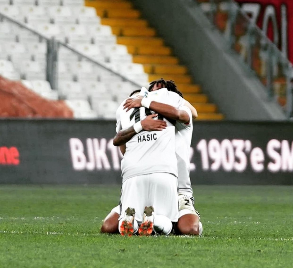 Beşiktaş, 72 dakika 10 kişi oynadığı Konyaspor maçında 3 puanı almayı bildi - Görsel 23