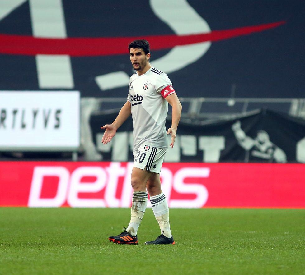Beşiktaş, 72 dakika 10 kişi oynadığı Konyaspor maçında 3 puanı almayı bildi - Görsel 4