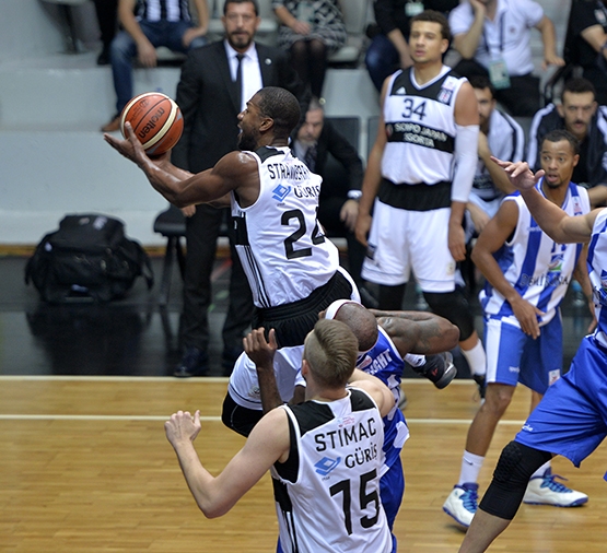 Beşiktaş Sompo Japan-Demir İnşaat Büyükçekmece maçından kareler - Görsel 4