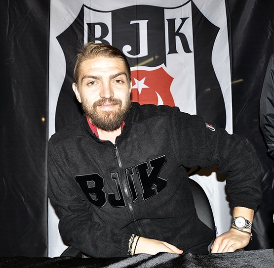 Caner Erkin, Vodafone Arena Kartal Yuvası’nda taraftarla buluştu - Görsel 16