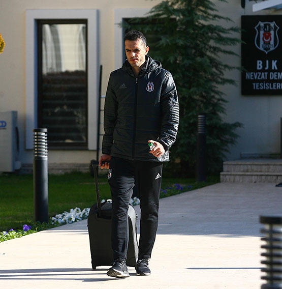 Beşiktaş D.Kiev maçı için yola çıktı - Görsel 8