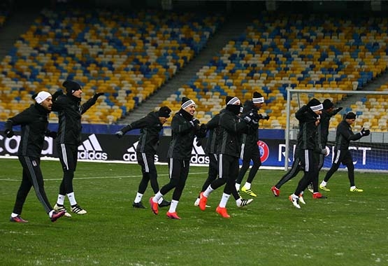 Kiev'de  -7 derece soğuktaki antrenmandan kareler - Görsel 10