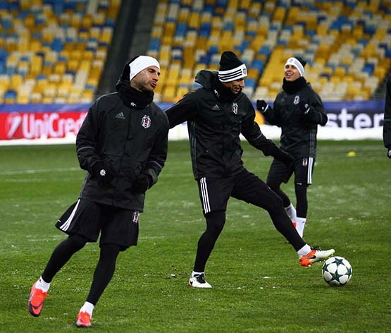 Kiev'de  -7 derece soğuktaki antrenmandan kareler - Görsel 9