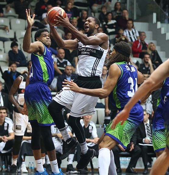 Beşiktaş Sompo Japan'ın Tofaş galibiyetinden kareler - Görsel 13