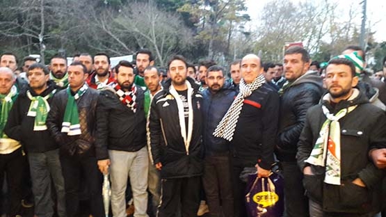 Beşiktaş'ta büyük buluşma! Taraftarlar teröre karşı bir arada! - Görsel 1