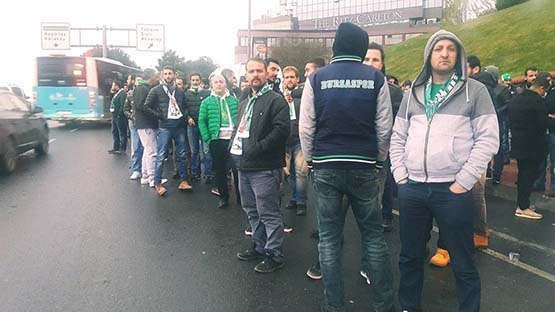 Beşiktaş'ta büyük buluşma! Taraftarlar teröre karşı bir arada! - Görsel 3