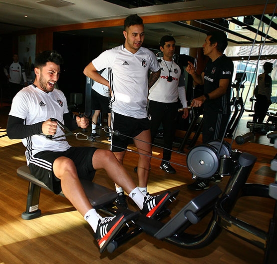 Beşiktaş'ta takım salonda çalıştı - Görsel 11