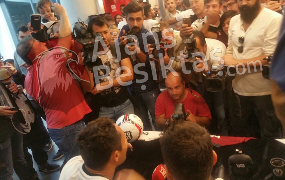 ÖZEL HABER | Vodafone Arena'da ''Efendi Adriano'' izdihamı - Görsel 3
