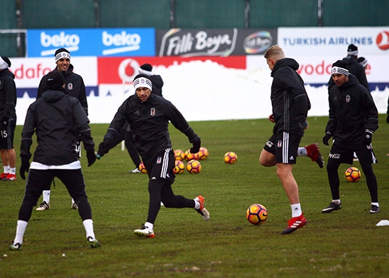 Beşiktaş'ta Osmanlıspor maçı hazırlıkları böyle başladı (Galeri) - Görsel 9