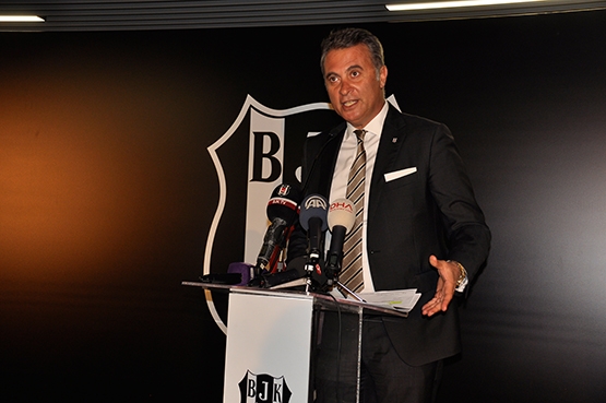 Beşiktaş'ta Divan Kurulu'nun yeni üyelerine rozetleri takıldı - Görsel 17