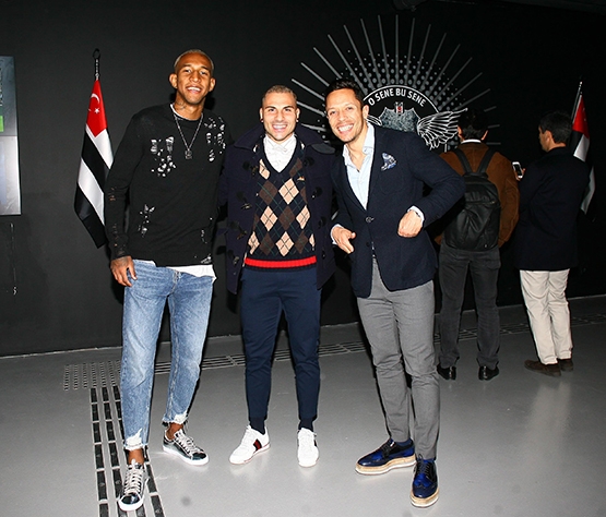 Beşiktaşlı futbolcular Beşiktaş JK Müzesi’ni ziyaret etti - Görsel 2