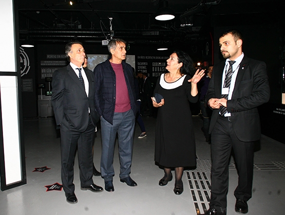 Beşiktaşlı futbolcular Beşiktaş JK Müzesi’ni ziyaret etti - Görsel 3