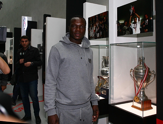 Beşiktaşlı futbolcular Beşiktaş JK Müzesi’ni ziyaret etti - Görsel 7