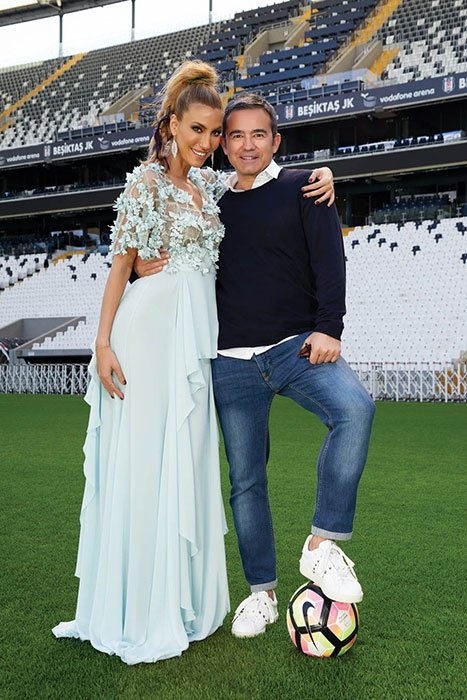 Çağla Şikel'den Vodafone Arena sürprizi - Görsel 2