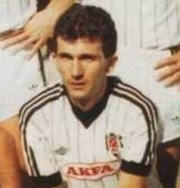 Beşiktaş’ta resmi maçlarda bir sezonda 15 golü geçen yabancı futbolcular - Görsel 6