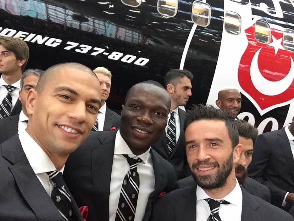 Beşiktaşlı futbolcuların uçak selfie'si - Görsel 6