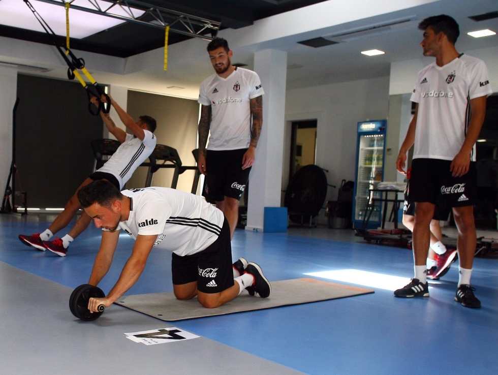 Beşiktaş salonda çalıştı... İşte antrenmandan kareler! - Görsel 7