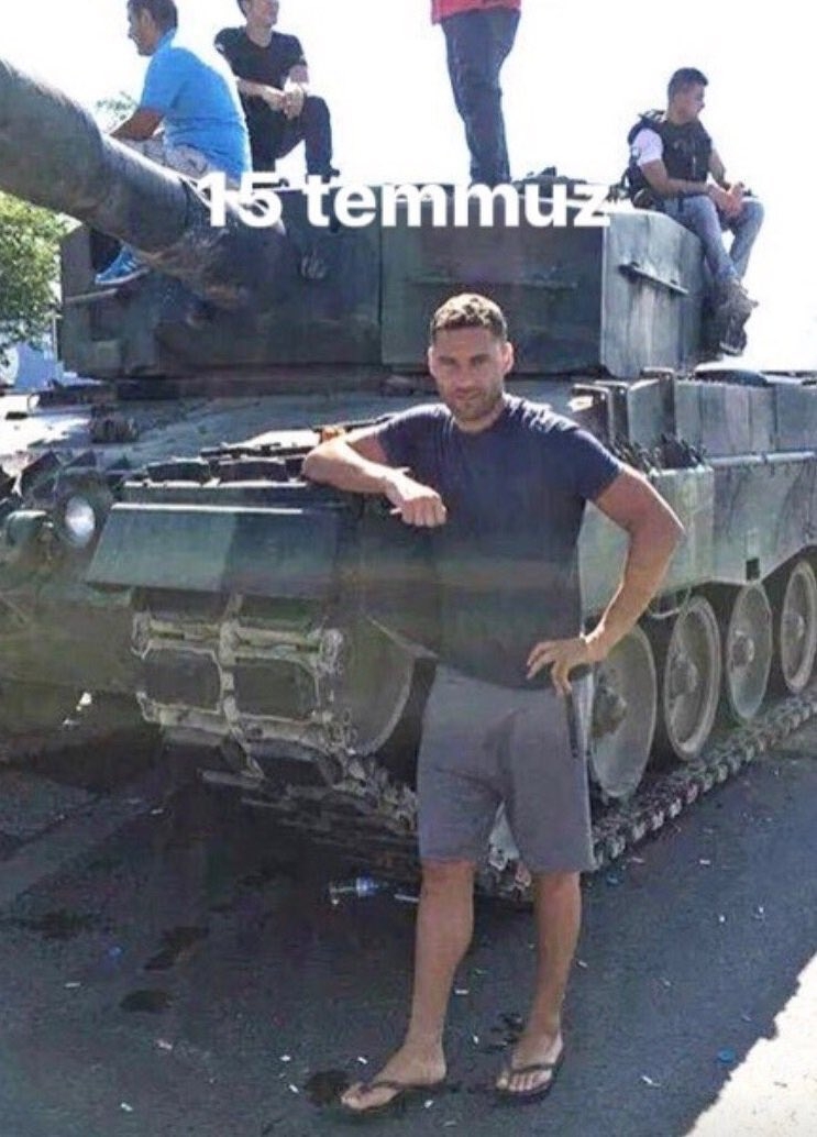 Beşiktaş ailesi, 15 Temmuz'u unutmadı! İşte o paylaşımlar... - Görsel 10
