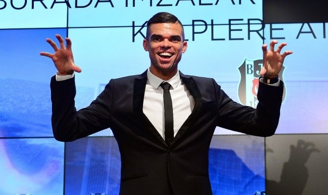 Her Beşiktaşlı'nın ezbere yaptığı hareket: Kartal Pençesi! - Görsel 7