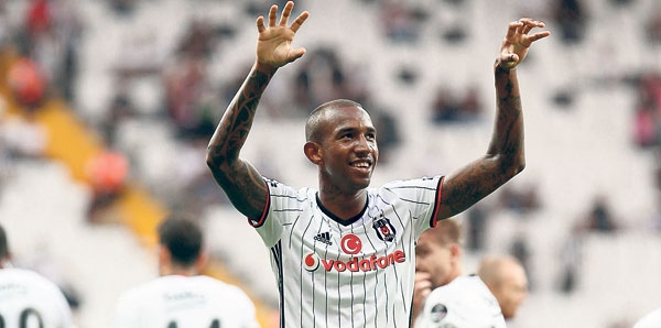 Her Beşiktaşlı'nın ezbere yaptığı hareket: Kartal Pençesi! - Görsel 9