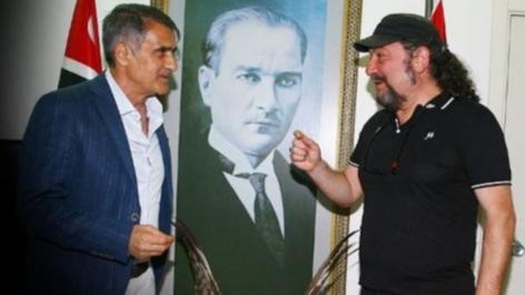 Şampiyonluktan sonra gazetelere yansıyan en ilginç röportaj fotoğrafları - Görsel 1