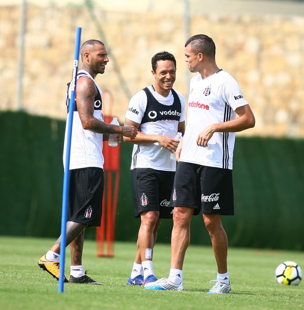 İşte Beşiktaş'ın bugünkü idmanından kareler! - Görsel 17