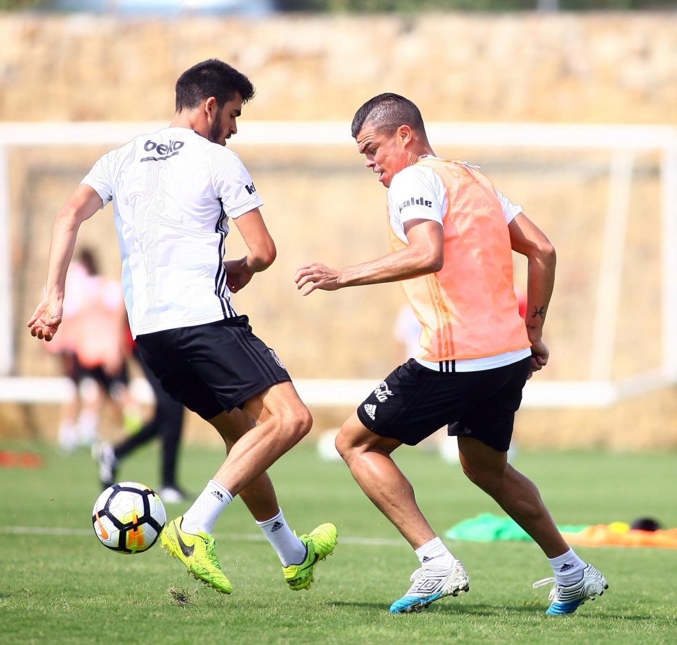 İşte Beşiktaş'ın bugünkü idmanından kareler! - Görsel 19