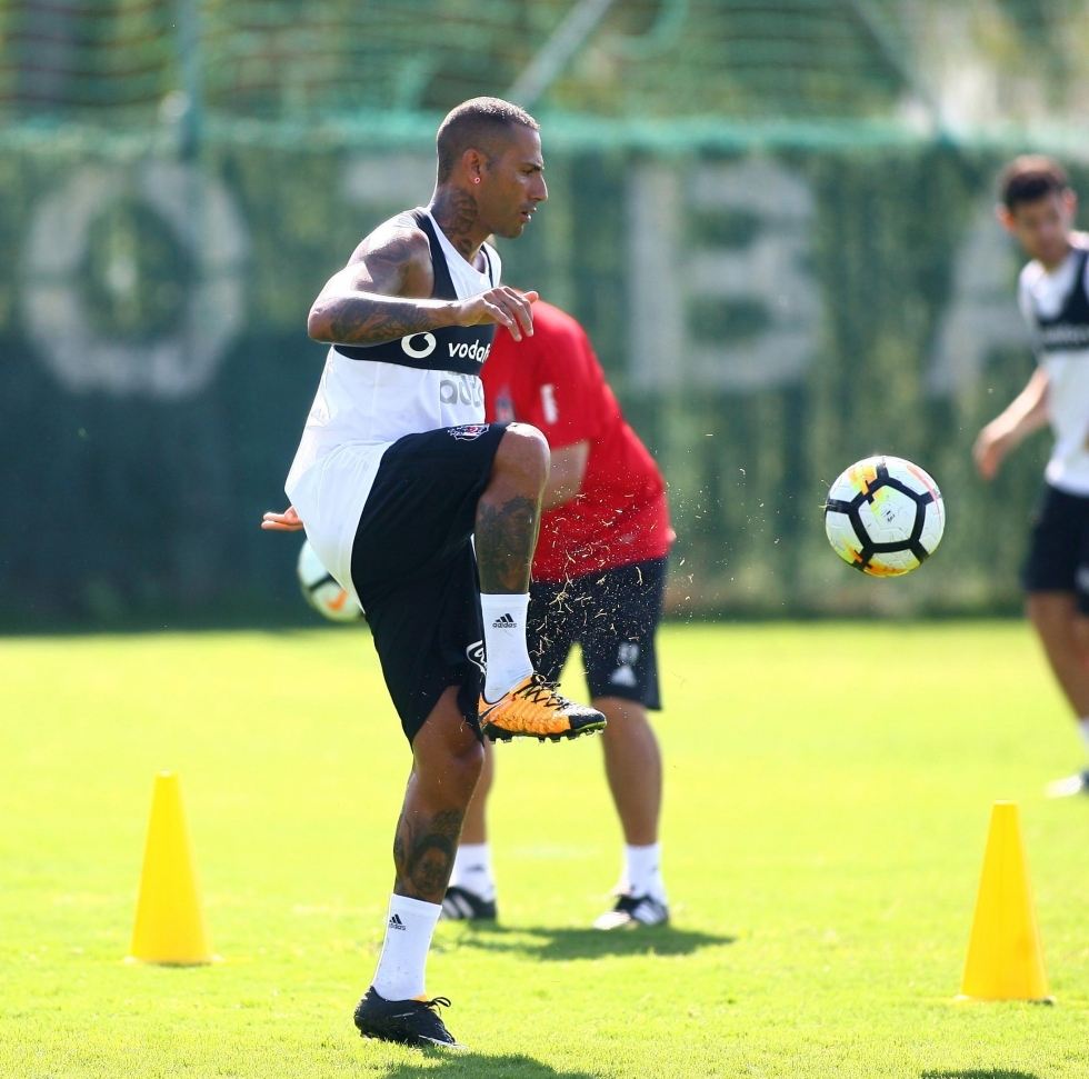 İşte Beşiktaş'ın bugünkü idmanından kareler! - Görsel 11